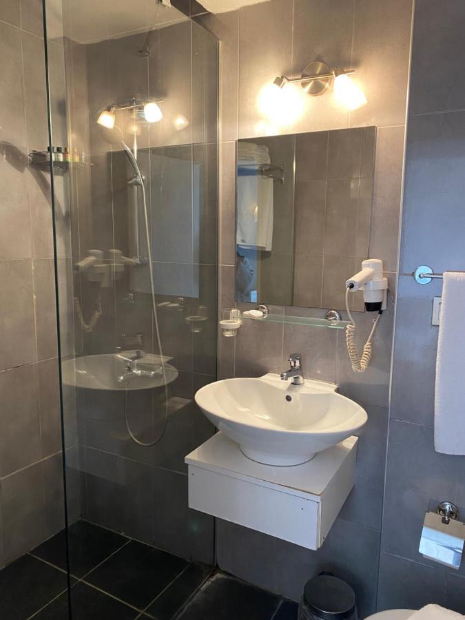 Otel Los Marin Butık